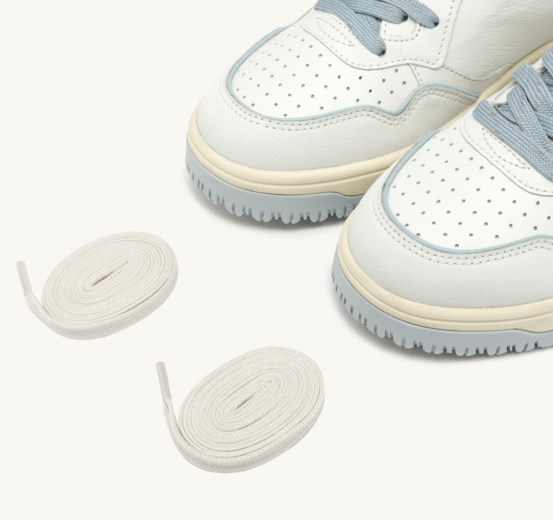 SNEAKERS GOLF LOW IN PELLE COLORE BIANCO E PEARL BLUE