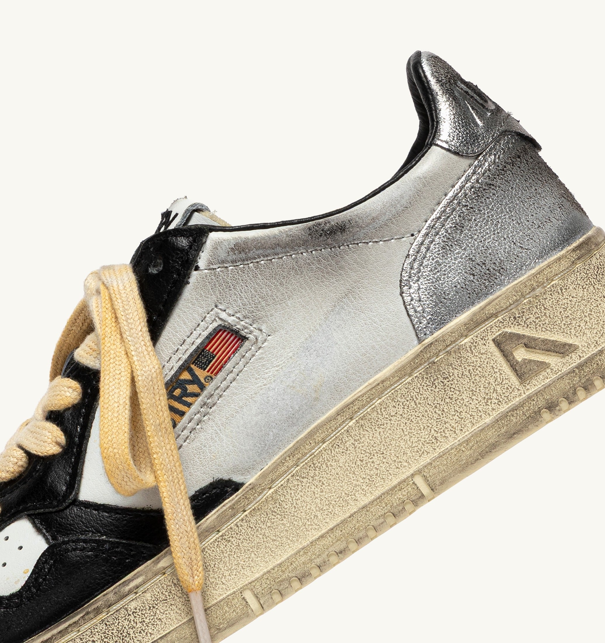 SNEAKERS MEDALIST LOW SUPER VINTAGE LOW IN PELLE BIANCA NERA E ARGENTO